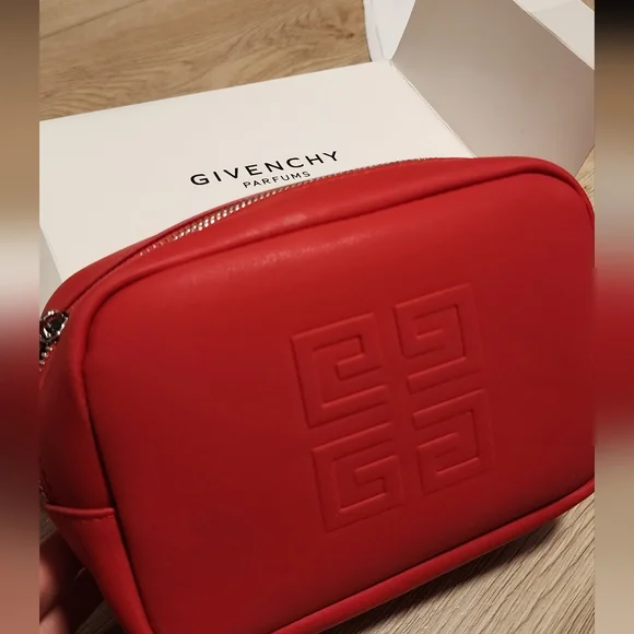 New Givenchy Iconic Logo Red Cosmetic Pouch Zip Clutch Leather Bag New - Picture 6 of 7